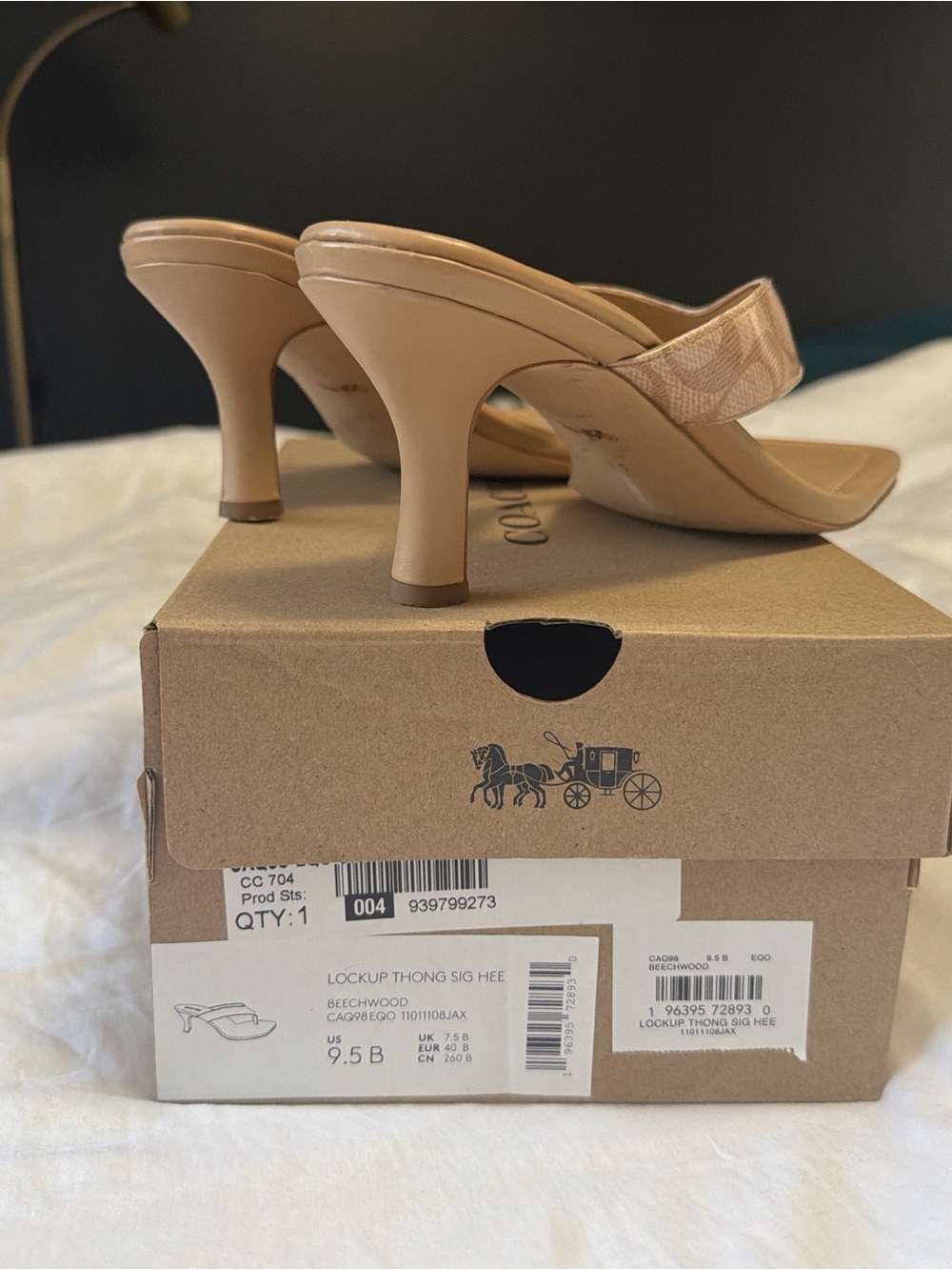 Coach Women’s Tan Logo Kitten Heel Thong Sandals size 9.5 - Picture 4 of 5